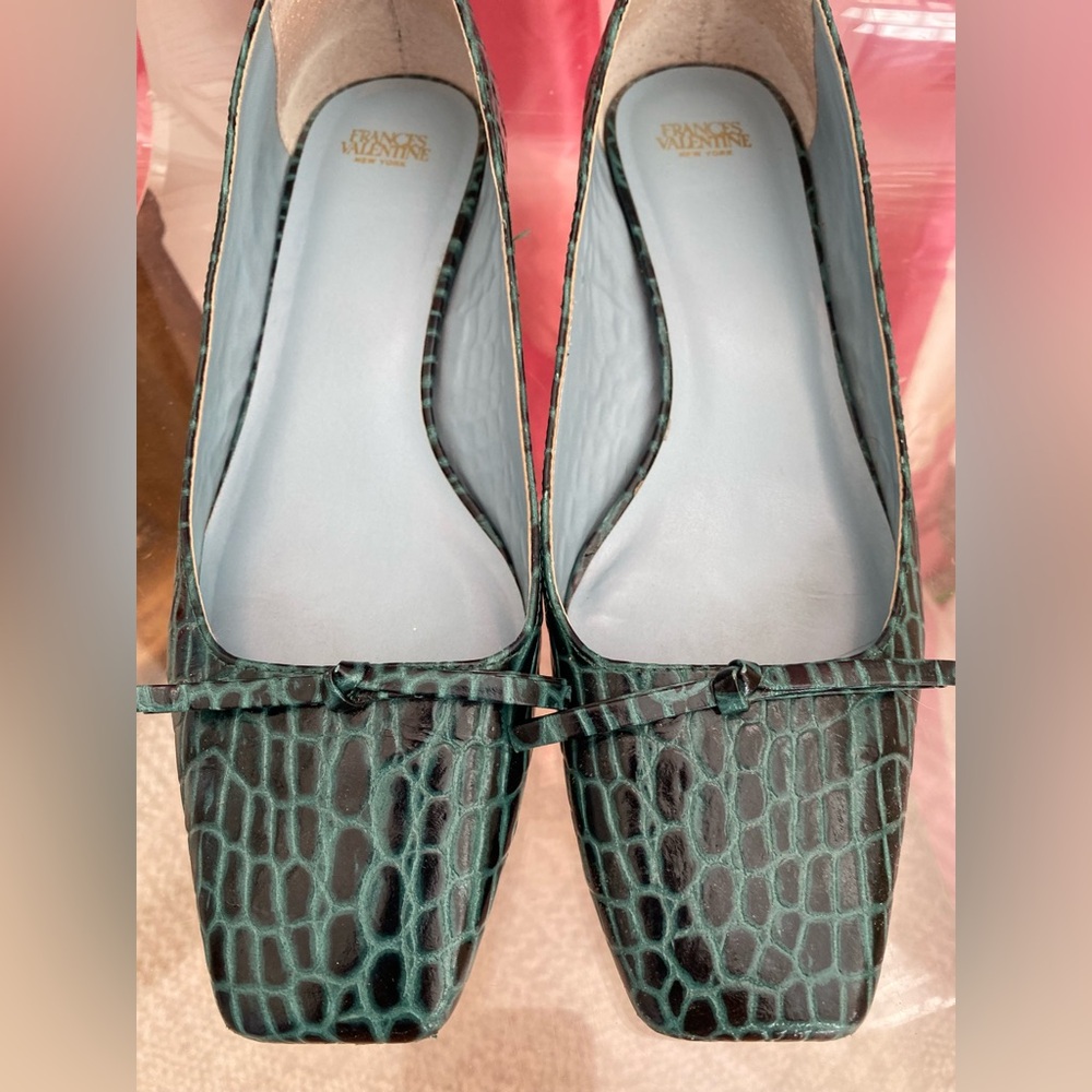 Frances Valentine Mary Croc Embossed Heels - size 8.5
